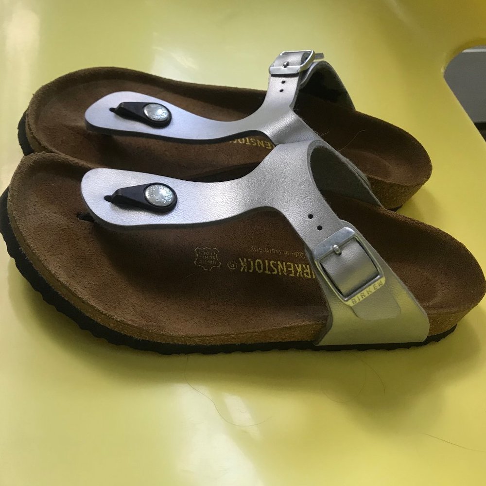 Girls Birkenstock Gizeh Sandal Silver Size 3 EU34